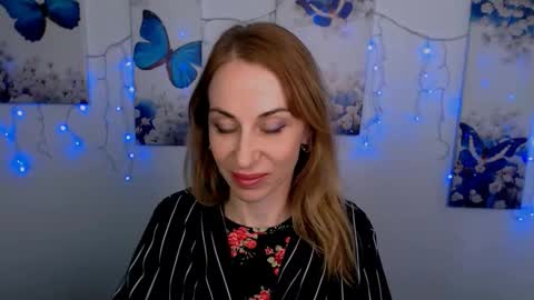 Snapshot of create_your_own_sun chatting on 09.12.25 Lera online show from 09.12.25