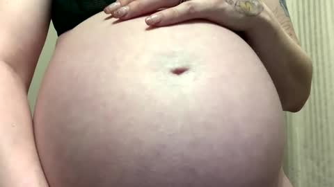 Breed me daddy  online show from 02.10.26