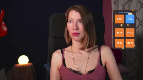 Snapshot of creme_dela_creme chatting on 02.14.26 Quinn de la Creme online show from 02.14.26