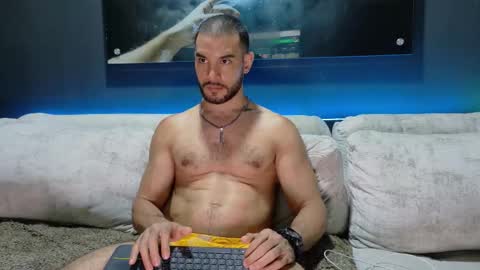 CRHISTIAN online show from 10.31.25