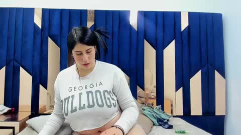 Snapshot of criistaal__ chatting on 03.08.25 Criistaal   online show from 03.08.25