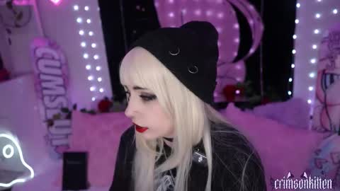 Crimson Kitten online show from 11.20.25