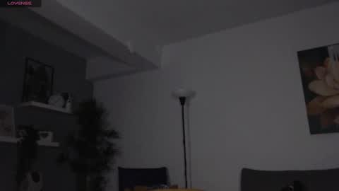 cris_tinne online show from 12.24.24