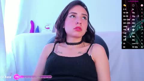 Snapshot of cristal130625 chatting on 12.14.25 cristal130625 online show from 12.14.25