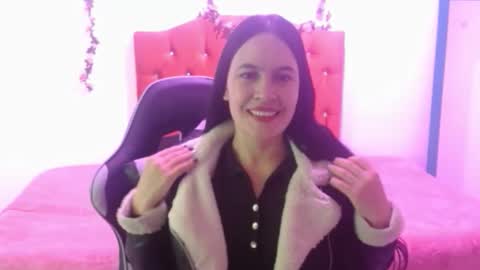 Snapshot of cristal1609 chatting on 11.30.25 cristal1609 online show from 11.30.25