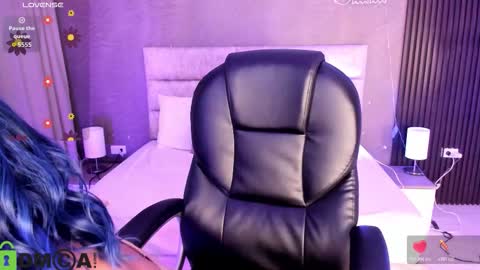 Snapshot of cristal__adams chatting on 11.03.25 cristal__adams online show from 11.03.25