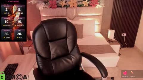 Snapshot of cristal__adams chatting on 11.29.25 cristal__adams online show from 11.29.25