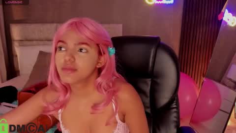 Snapshot of cristal__adams chatting on 01.18.26 cristal__adams online show from 01.18.26