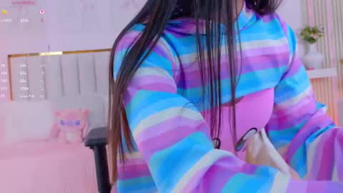Snapshot of cristal_bunny chatting on 10.03.25 Cristal online show from 10.03.25