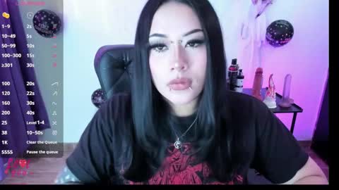 Snapshot of cristal_kosh chatting on 01.30.25 Cris online show from 01.30.25