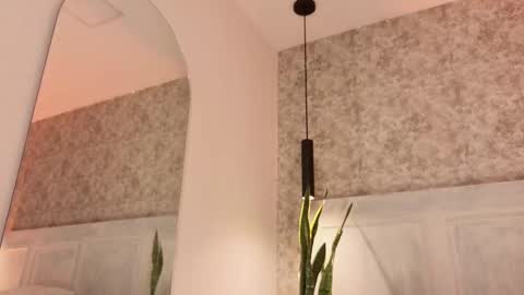 Cristal  online show from 12.20.25