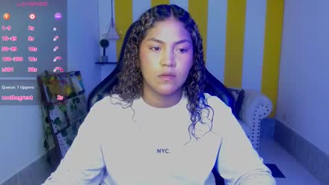 Snapshot of cristal_war chatting on 01.05.25 Cristal online show from 01.05.25