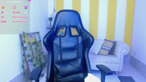 Snapshot of cristal_war chatting on 01.09.25 Cristal online show from 01.09.25