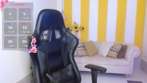 Snapshot of cristal_war chatting on 01.21.25 Cristal online show from 01.21.25