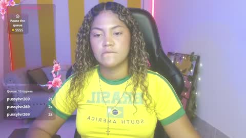 Snapshot of cristal_war chatting on 01.21.25 Cristal online show from 01.21.25