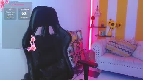 Snapshot of cristal_war chatting on 01.24.25 Cristal online show from 01.24.25