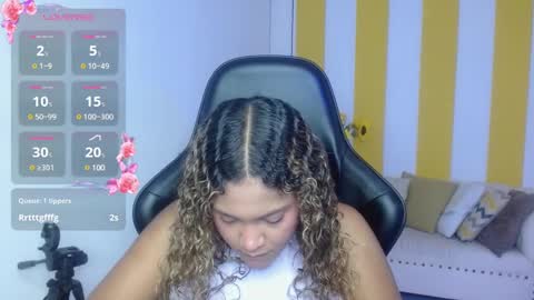 Snapshot of cristal_war chatting on 02.01.25 Cristal online show from 02.01.25