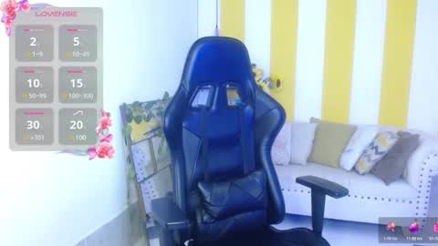 Snapshot of cristal_war chatting on 02.04.25 Cristal online show from 02.04.25