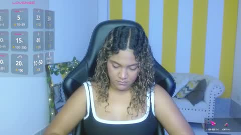 Snapshot of cristal_war chatting on 02.10.25 Cristal online show from 02.10.25