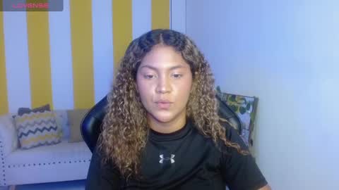 Snapshot of cristal_war chatting on 02.11.25 Cristal online show from 02.11.25