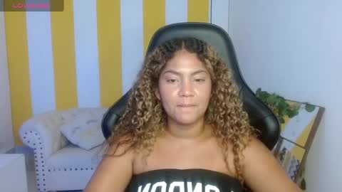 Snapshot of cristal_war chatting on 02.25.25 Cristal online show from 02.25.25