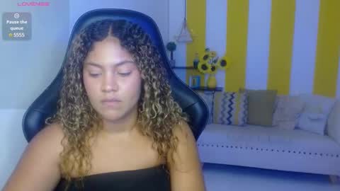 Snapshot of cristal_war chatting on 03.01.25 Cristal online show from 03.01.25