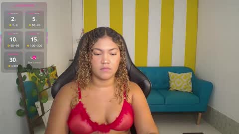 Snapshot of cristal_war chatting on 09.17.25 Cristal online show from 09.17.25