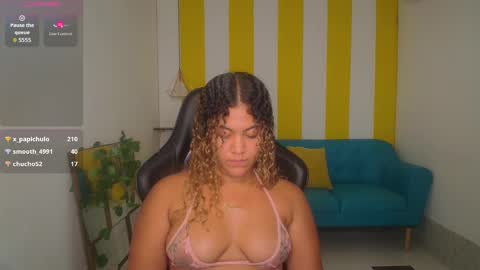 Snapshot of cristal_war chatting on 11.15.25 Cristal online show from 11.15.25