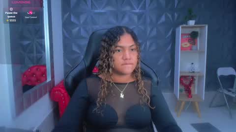 Snapshot of cristal_war chatting on 11.25.25 Cristal online show from 11.25.25