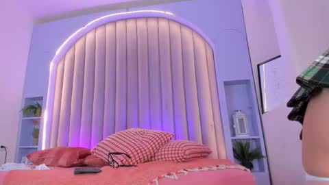 Nicole  Connection time 220pm-910pmCol online show from 02.03.26