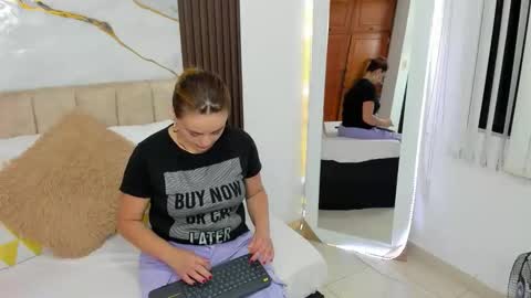 cristal walker online show from 04.08.26