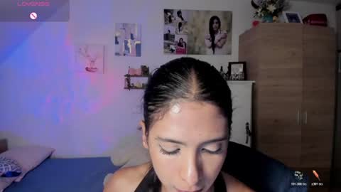 Snapshot of cristamunez chatting on 06.24.26 veronika online show from 06.24.26