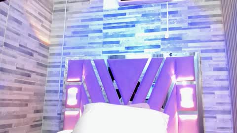 cristin  online show from 11.15.25