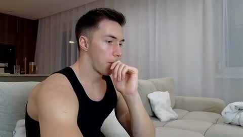 Snapshot of cristianovilla chatting on 02.14.25 CristianoHailey online show from 02.14.25