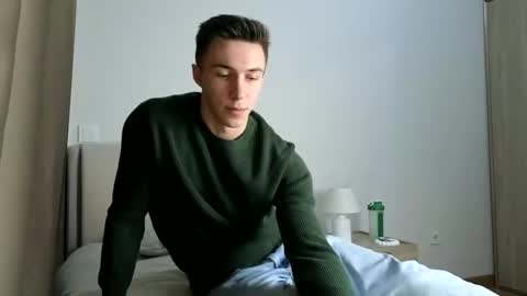 Snapshot of cristianovilla chatting on 12.18.25 CristianoHailey online show from 12.18.25