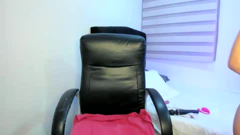 Cristina Laurent online show from 12.21.24