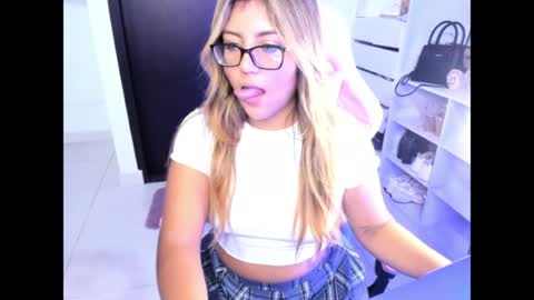 cristinasweet7 online show from 06.09.26
