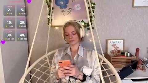 Snapshot of cristinekondo chatting on 05.17.26 Marry online show from 05.17.26