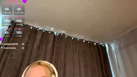 Snapshot of cristinekondo chatting on 06.23.26 Marry online show from 06.23.26