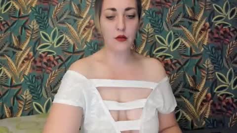 Snapshot of cristinnna chatting on 02.08.26 Cristina online show from 02.08.26