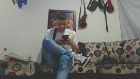 Snapshot of cristofer_dick5511 chatting on 01.01.25 criistofer online show from 01.01.25