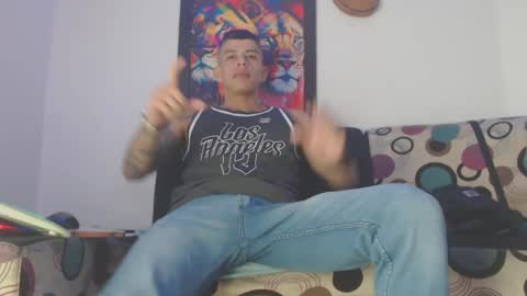 Snapshot of cristofer_dick5511 chatting on 01.17.25 criistofer online show from 01.17.25