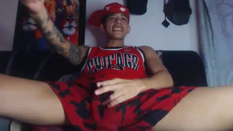 Snapshot of cristofer_dick5511 chatting on 11.18.25 criistofer online show from 11.18.25