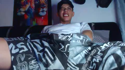 Snapshot of cristofer_dick5511 chatting on 11.23.25 criistofer online show from 11.23.25