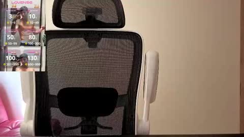 Snapshot of cristopher23_ chatting on 10.22.25 cristopher23 online show from 10.22.25