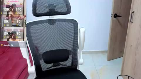 Snapshot of cristopher23_ chatting on 10.23.25 cristopher23 online show from 10.23.25