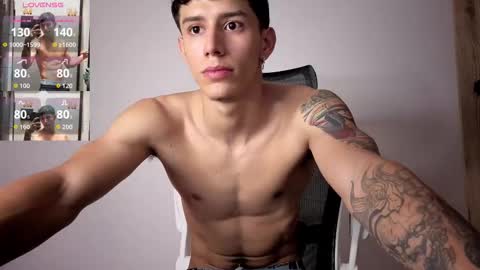 Snapshot of cristopher23_ chatting on 11.25.25 cristopher23 online show from 11.25.25