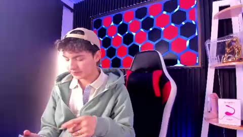 Snapshot of cristopher_wild chatting on 06.30.26 Cristopher online show from 06.30.26