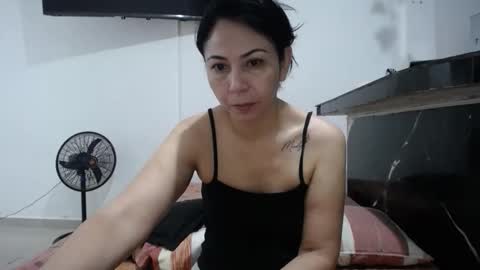 Snapshot of crisyoha4020 chatting on 10.18.25 crisyoha4020 online show from 10.18.25
