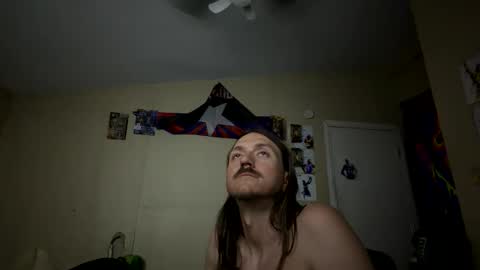 Snapshot of critterluvsfeet chatting on 05.18.26 Critter2999LuvsFeet online show from 05.18.26